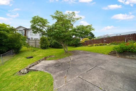 Photo of property in 2/7 Windermere Crescent, Blockhouse Bay, Auckland, 0600