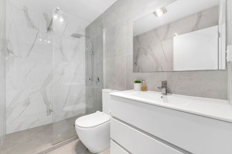 Photo of property in 36 Karoro Road, Flat Bush, Auckland, 2019