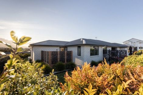 Photo of property in 1 Anglers Way, Omokoroa, 3114