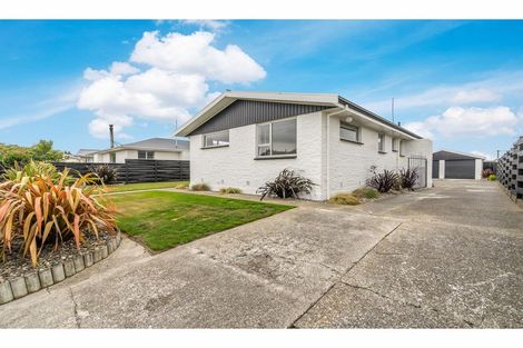 Photo of property in 22 Bruce Street, Waikiwi, Invercargill, 9810