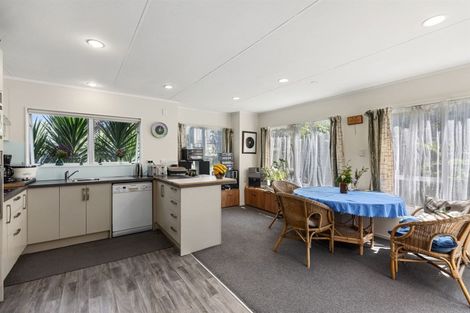 Photo of property in 15 Pokapu Place, Bethlehem, Tauranga, 3110