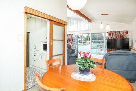 Photo of property in 30 Garden Heights Avenue, Glenview, Hamilton, 3206