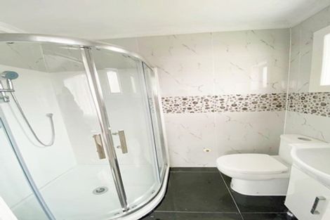 Photo of property in 18 Jamaica Place, Blockhouse Bay, Auckland, 0600