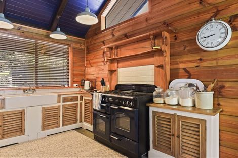 Photo of property in 16 Tombleson Road, Lake Rotoma, Rotorua, 3074