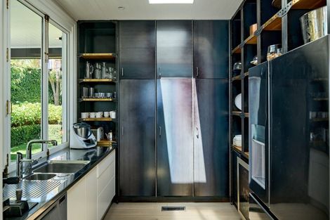 Photo of property in 3 Maida Vale Road, Roseneath, Wellington, 6011