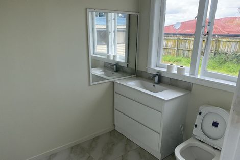 Photo of property in 92 Palmers Road, Clendon Park, Auckland, 2103