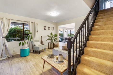 Photo of property in 44 Polkinghorne Drive, Manly, Whangaparaoa, 0930
