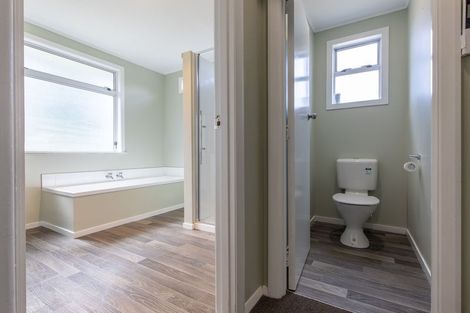 Photo of property in 123 Te Rangitautahanga Road, Turangi, 3334