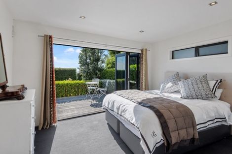 Photo of property in 2a Avery Place, Redcliffs, Christchurch, 8081