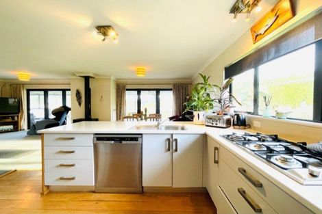 Photo of property in 330 No 2 Road, Te Puke, 3182