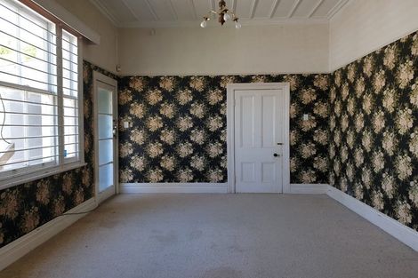 Photo of property in 6 Bloomfield Place, Epsom, Auckland, 1023