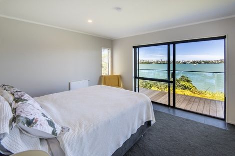 Photo of property in 2/26 Tizard Road, Birkenhead, Auckland, 0626