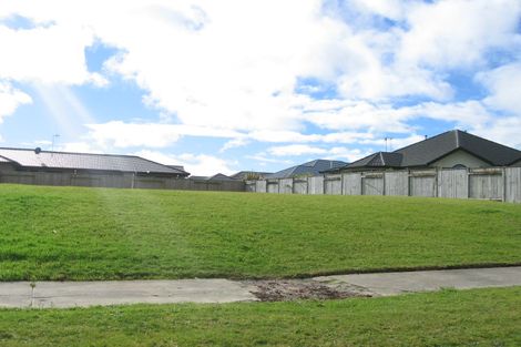 Photo of property in 105 Pacific Drive, Fitzherbert, Palmerston North, 4410