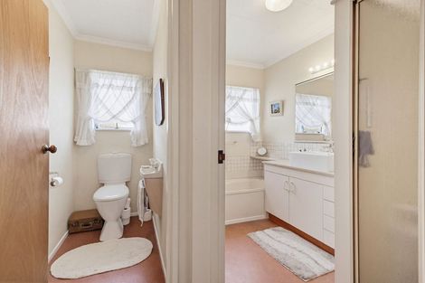 Photo of property in 66 Tukapa Street, Westown, New Plymouth, 4310