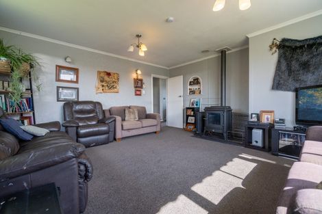 Photo of property in 35 Mararoa Drive, Manapouri, 9679