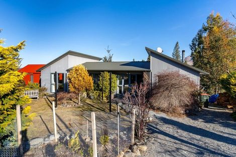 Photo of property in 76 Ohau Drive, Lake Ohau, Twizel, 9412