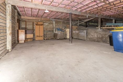 Photo of property in 4 Kayle Glen, West Harbour, Auckland, 0618