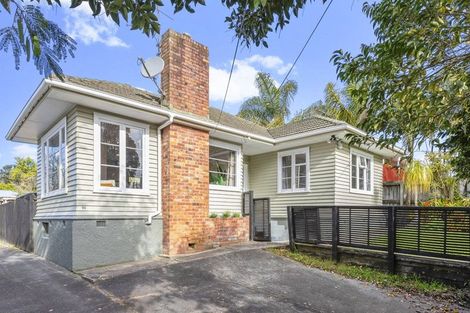 Photo of property in 90 Woodglen Road, Glen Eden, Auckland, 0602