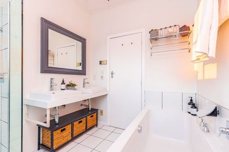 Photo of property in 400 Wellington Road, Marton, 4710