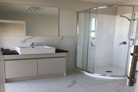 Photo of property in 14b Hollowout Street, Takanini, 2112