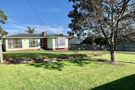 Photo of property in 276 Glenfield Road, Glenfield, Auckland, 0629