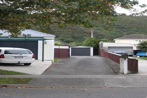 Photo of property in 74 Chapman Crescent, Naenae, Lower Hutt, 5011