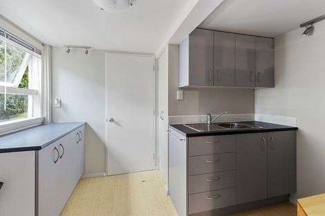 Photo of property in 63 Severn Street, Island Bay, Wellington, 6023