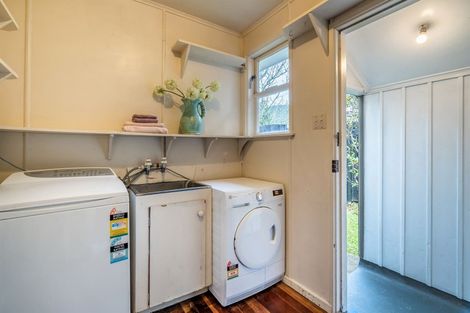 Photo of property in 2 Nutsey Avenue, Northcote, Auckland, 0627