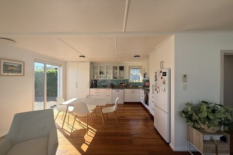 Photo of property in 26 Palmerston Road, Havelock North, 4130