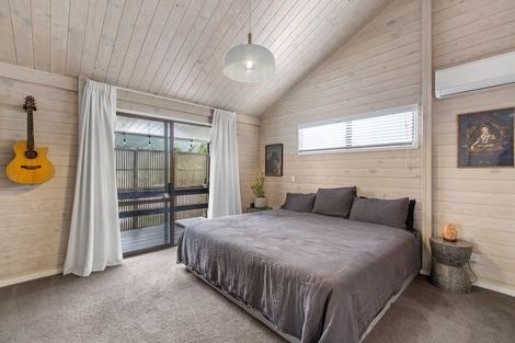 Photo of property in 5 Weranui Road, Waiwera, Orewa, 0994