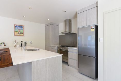 Photo of property in 11 Southill Way, Pyes Pa, Tauranga, 3112