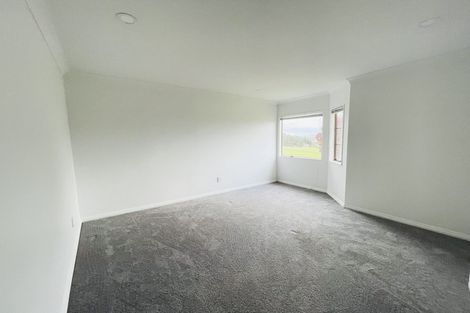 Photo of property in 11 Bream Revel Way, Karaka, Papakura, 2580