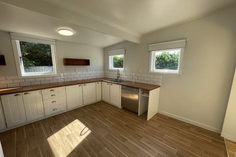 Photo of property in 143 Seatoun Heights Road, Miramar, Wellington, 6022