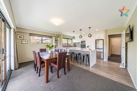 Photo of property in 25 Waddington Drive, Naenae, Lower Hutt, 5011