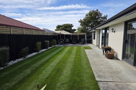 Photo of property in 411a Bower Avenue, Parklands, Christchurch, 8083