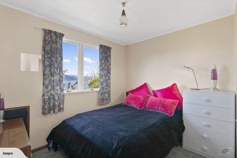 Photo of property in 12-12a Singers Road, Korokoro, Lower Hutt, 5012