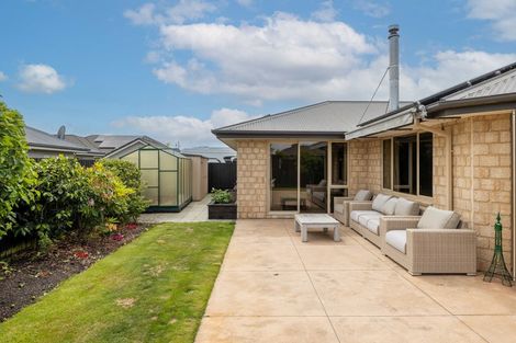 Photo of property in 14 Tawa Place, Parklands, Christchurch, 8083