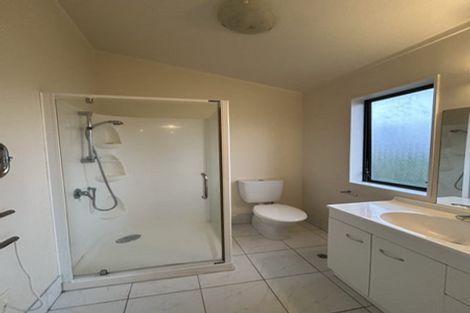 Photo of property in 4 Mitika Way, Strathmore Park, Wellington, 6022