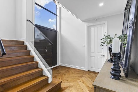 Photo of property in 10b Stratford Avenue, Milford, Auckland, 0620