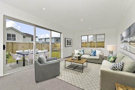 Photo of property in 18 Couldrey Crescent, Red Beach, 0932