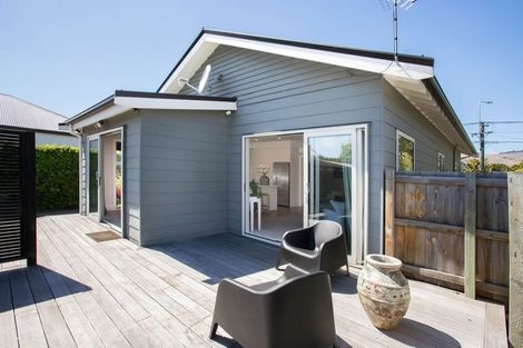 Photo of property in 27 Somerfield Street, Somerfield, Christchurch, 8024