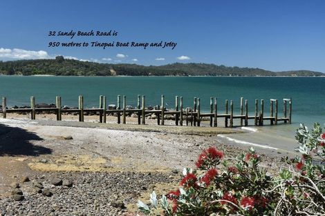 Photo of property in 32 Sandy Beach Road, Tinopai, 0593