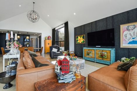 Photo of property in 162 Kawaha Point Road, Kawaha Point, Rotorua, 3010