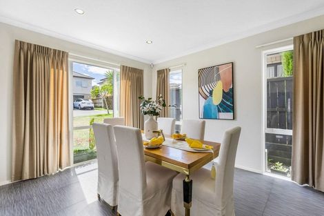 Photo of property in 8 Andy Crescent, Flat Bush, Auckland, 2016