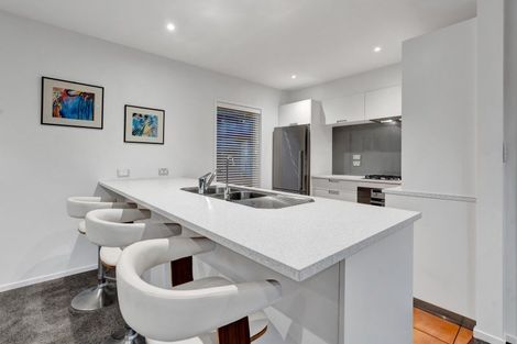 Photo of property in 201 Heta Road, Merrilands, New Plymouth, 4312