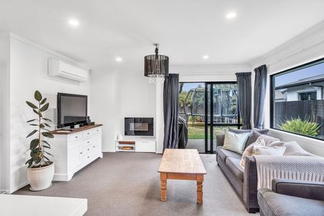 Photo of property in 3 Hineaari Street, Marshland, Christchurch, 8083