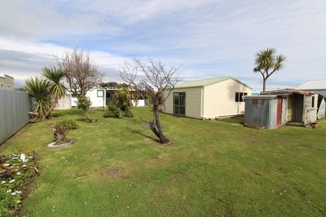 Photo of property in 13 Linklater Avenue, Foxton Beach, Foxton, 4815