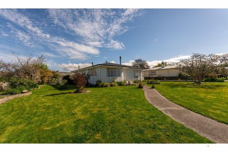 Photo of property in 1 Regent Street, Waimate, 7924