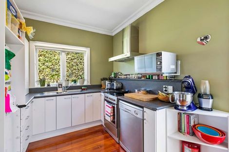 Photo of property in 1a Sherwood Avenue, Te Atatu South, Auckland, 0610