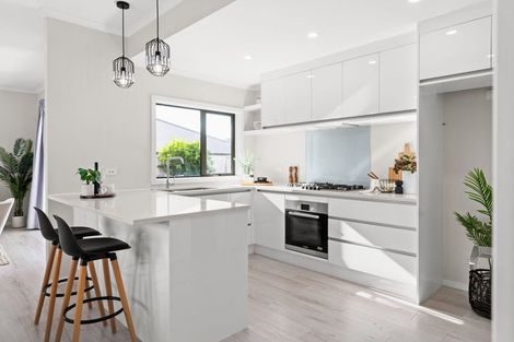 Photo of property in 8 Faber Place, Rototuna North, Hamilton, 3210